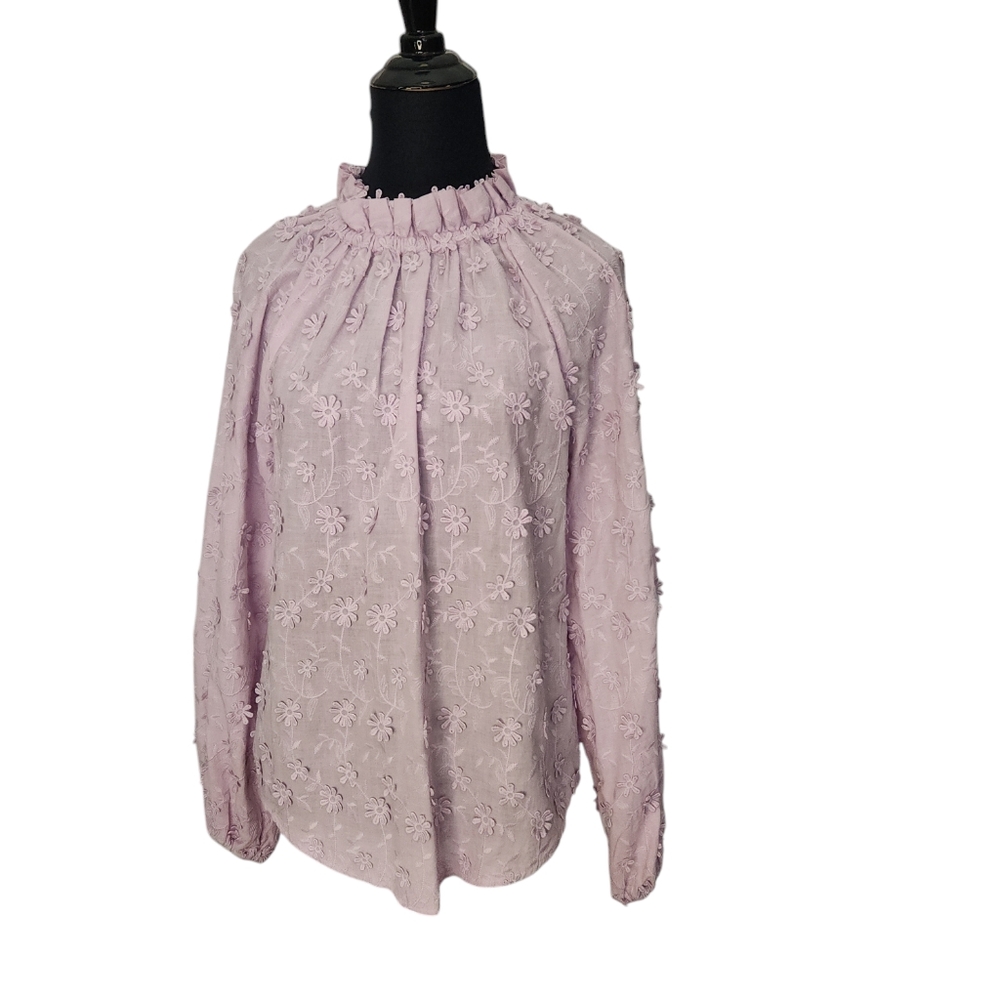 Elegant Ann Taylor Lavender Floral Applique Ruffle Neck Blouse Size XS